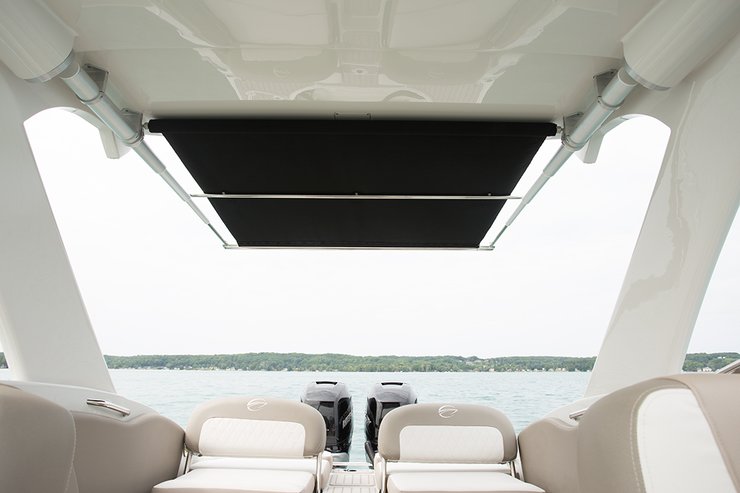 crownline-boats-cross-sport-xs-e29xs-feature-28